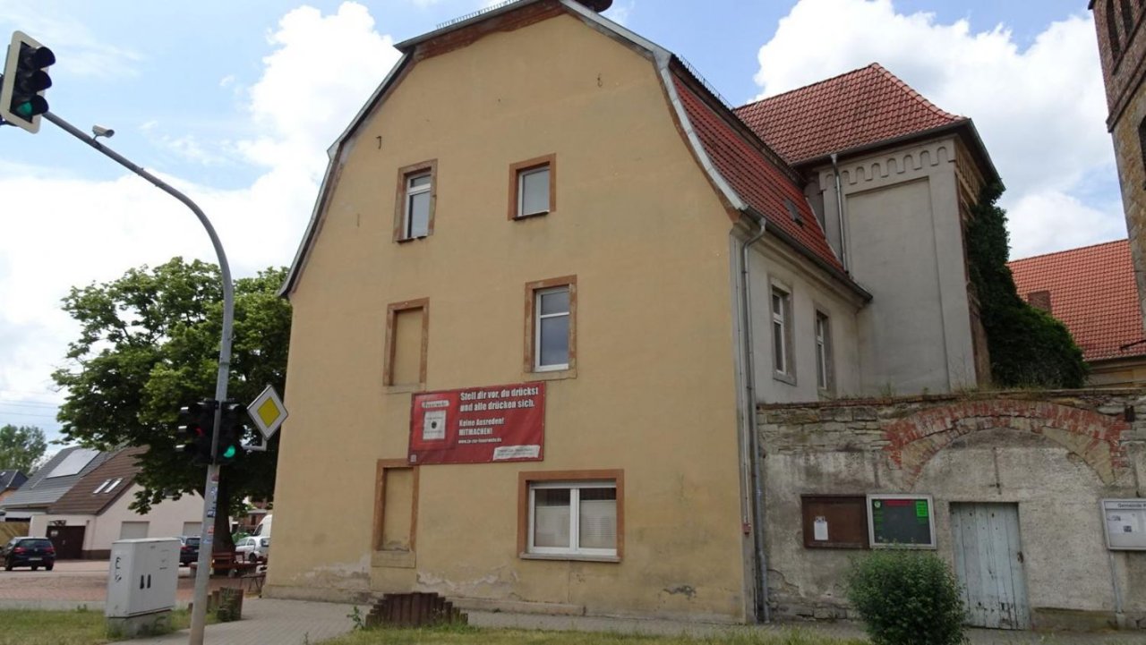 ltes Gutshaus Giebelansicht