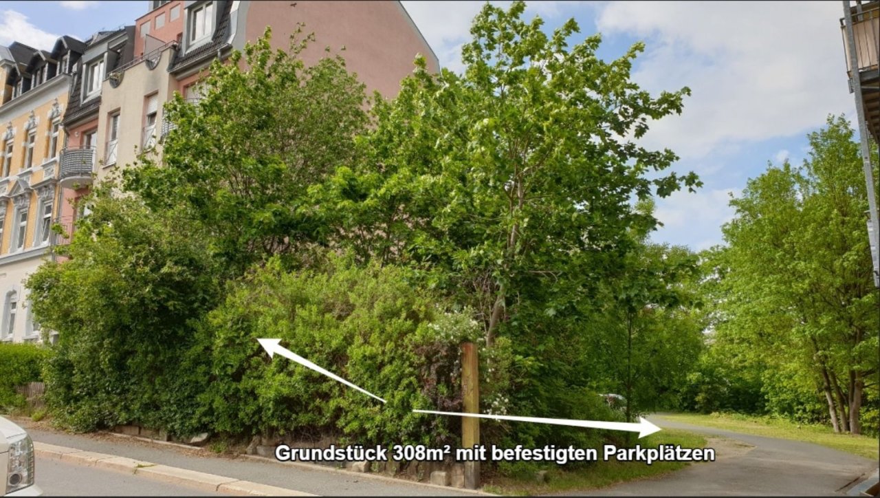 Grundstück straßenseitig