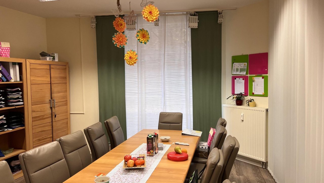 Büro rechts Büro rechts