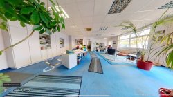 Büro, von dem 2 weitere Räume und der Flur abgehen Büro, von dem 2 weitere Räume und der Flur abgehen