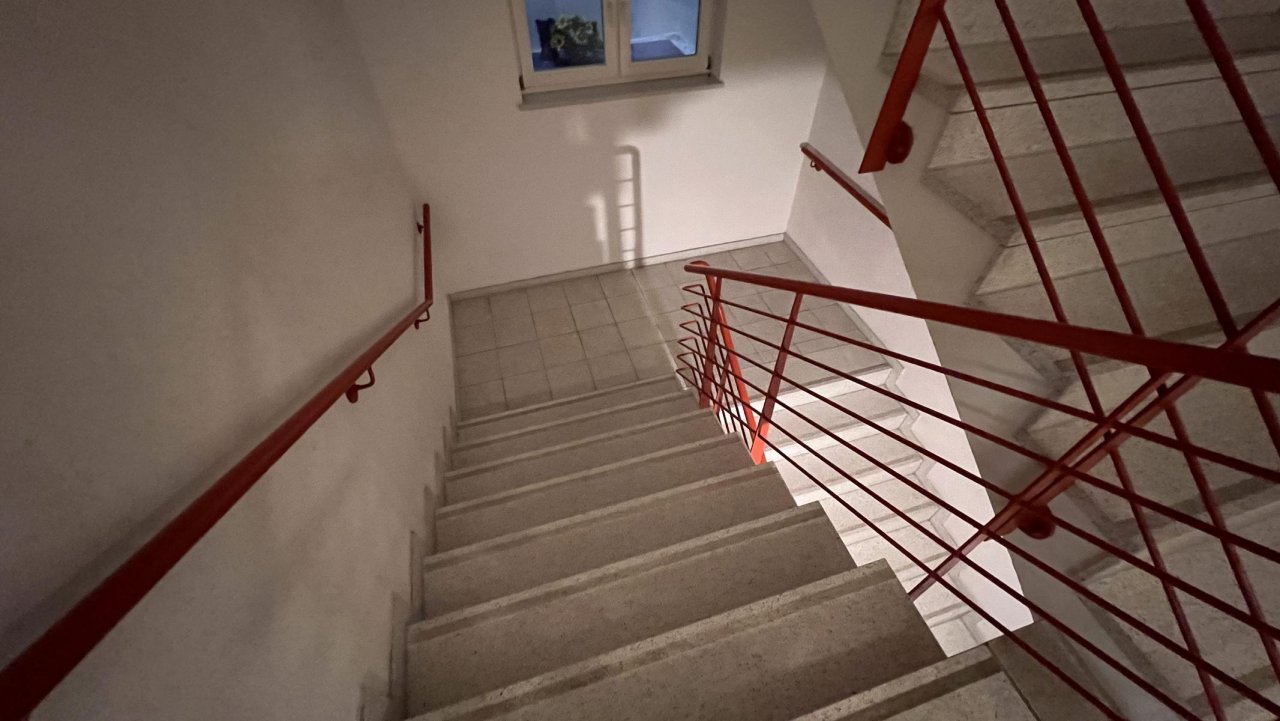 Treppe zum Kellergeschoss