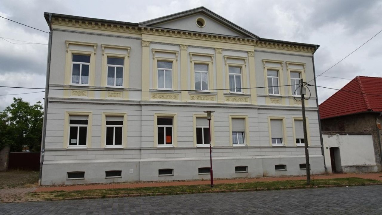 Saniertes Mehrfamilienhaus (Denkmalschutz) Saniertes Mehrfamilienhaus (Denkmalschutz)